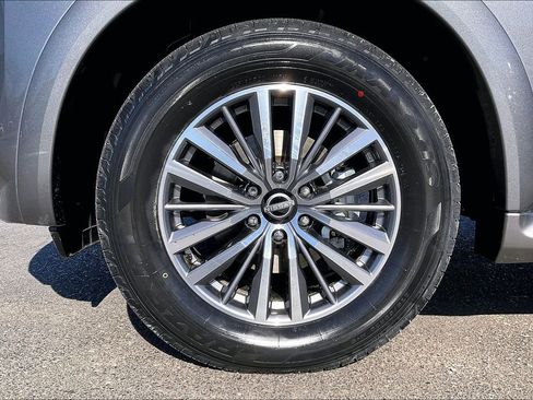 Used 2024 Nissan Armada SL image 36