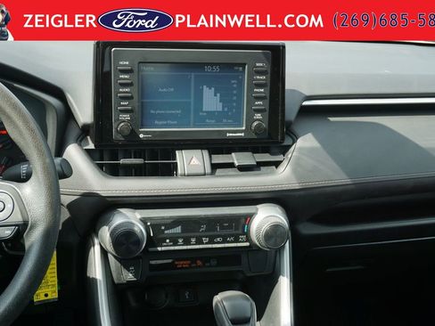 Used 2022 Toyota RAV4 LE FWD image 14