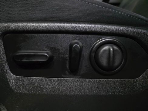 Used 2020 Chevrolet Silverado 1500 LT w/ All-Star Edition image 31