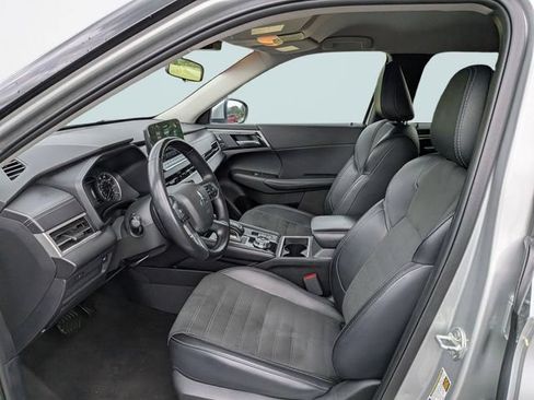 Used 2024 Mitsubishi Outlander SE FWD image 20