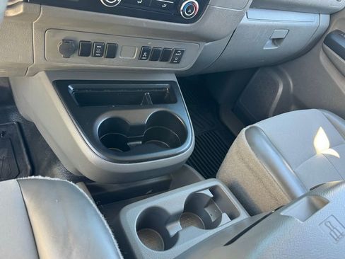 Used 2015 Nissan NV 2500 SL w/ Technology Package image 21