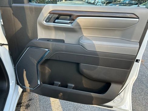 Used 2025 GMC Sierra 1500 SLT image 29