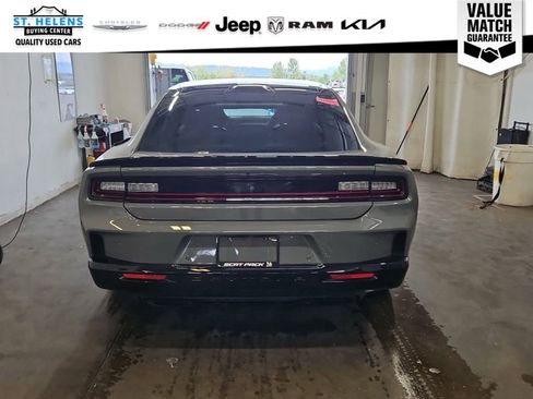 Used 2025 Dodge Charger Daytona Scat Pack w/ Track Pack AWD/4WD image 4