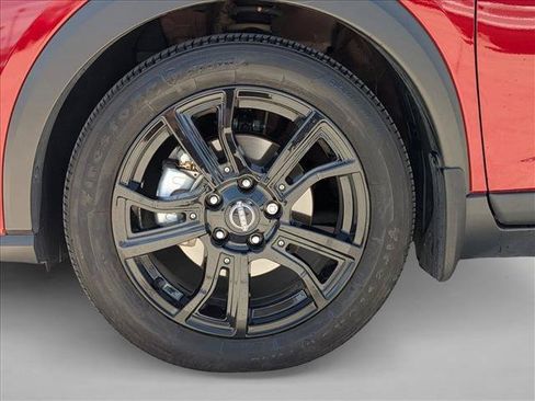 Used 2023 Nissan Kicks SR w/ SR Premium Package FWD image 23