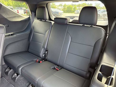 Used 2026 Chevrolet Traverse Z71 w/ Enhanced Driving Package AWD/4WD image 12