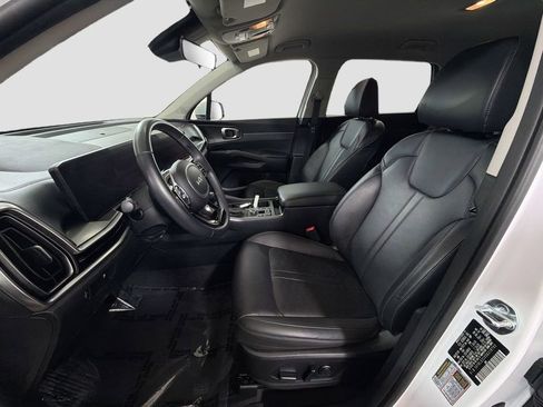 Used 2025 Kia Sorento S AWD/4WD image 23