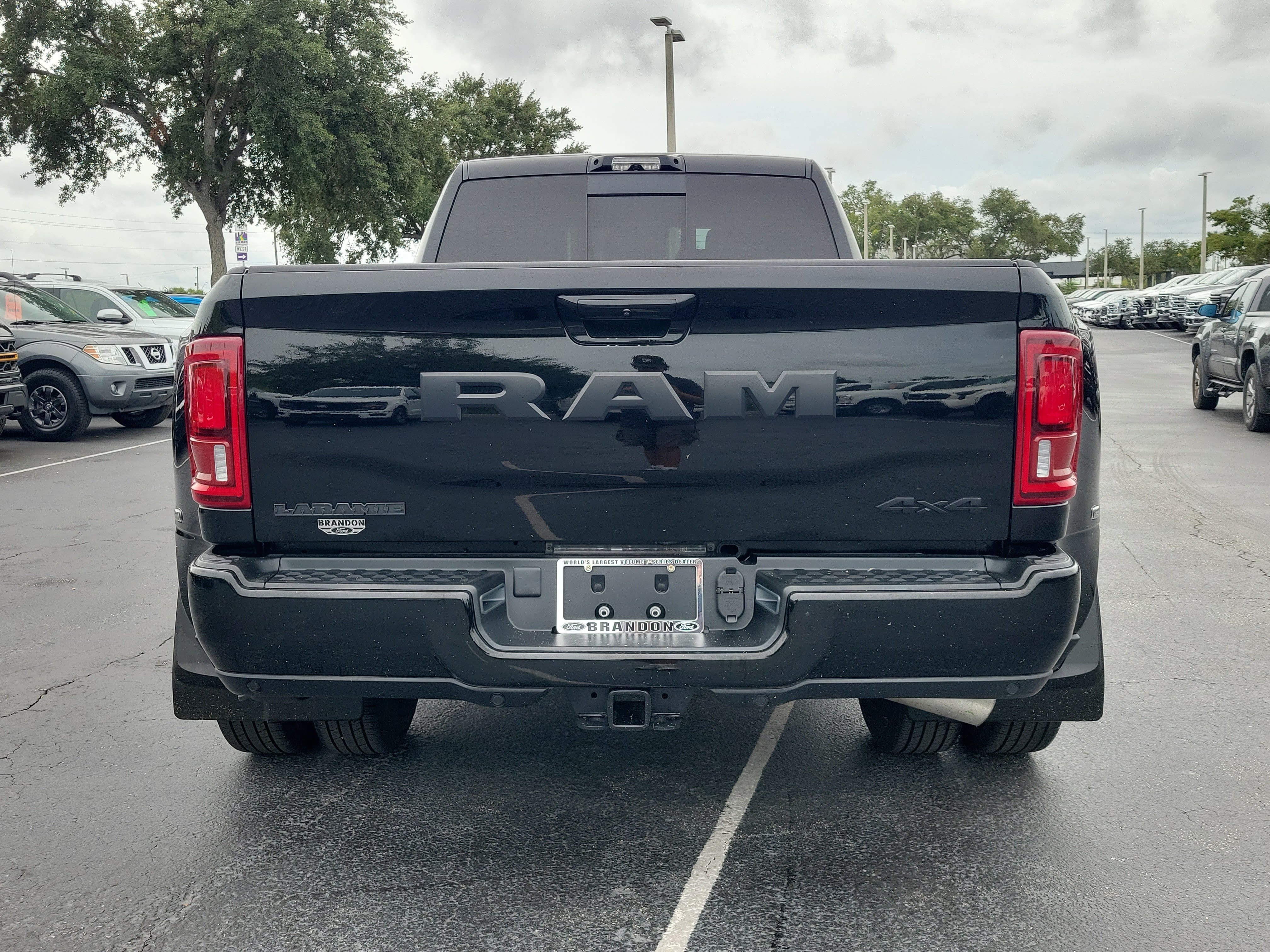Used 2025 RAM 3500 Laramie w/ Night Edition AWD/4WD image 8
