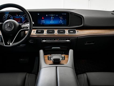 Certified 2025 Mercedes-Benz GLE 350 4MATIC image 33