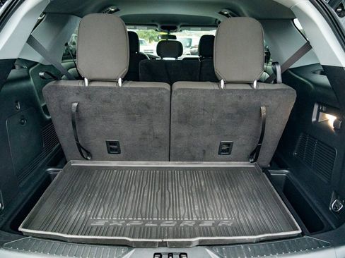 Used 2022 Ford Explorer XLT image 26