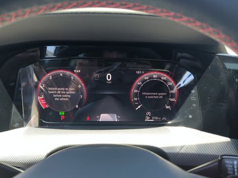 New 2025 Volkswagen Golf SE image 11