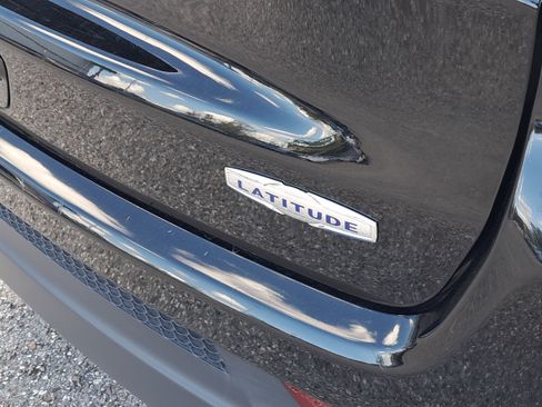 Used 2020 Jeep Compass Latitude w/ Popular Equipment Group image 8