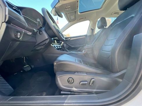 Certified 2021 Volkswagen Jetta SEL Premium image 12