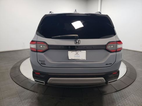 Certified 2023 Honda Pilot Elite image 11