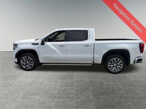 Used 2023 GMC Sierra 1500 Denali w/ Denali Reserve Package AWD/4WD image 3