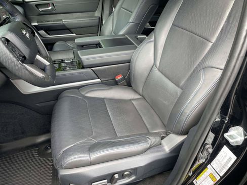 Used 2024 Toyota Sequoia Platinum AWD/4WD image 17
