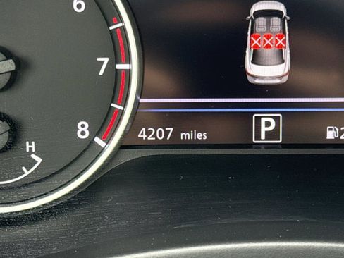 Certified 2025 Nissan Sentra SR w/ SR Premium Package image 17