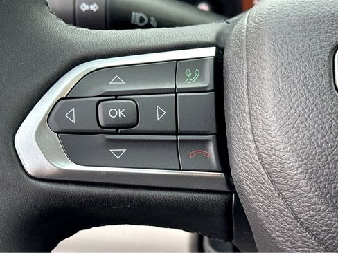 Certified 2024 Jeep Compass Latitude image 16