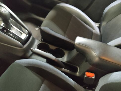 Used 2025 Nissan Versa SV FWD image 26