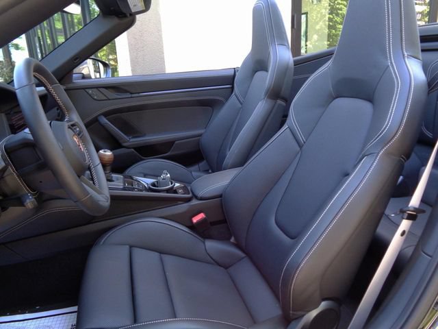 Used 2026 Porsche 911 Carrera RWD image 14