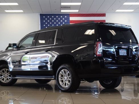 Used 2018 GMC Yukon XL SLT AWD/4WD image 5