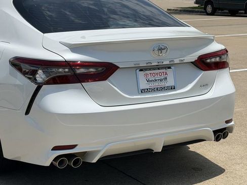 Used 2022 Toyota Camry XSE FWD image 6
