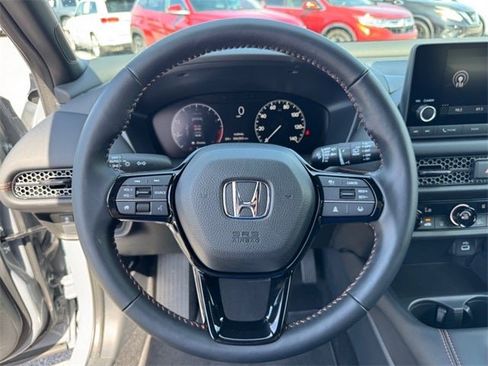 Used 2025 Honda HR-V Sport image 18
