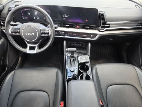 Used 2024 Kia Sportage EX FWD image 8