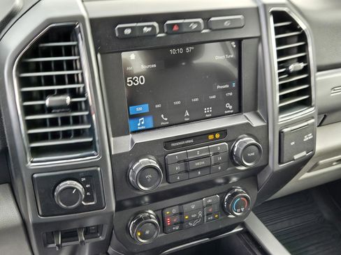 Used 2019 Ford F450 XLT w/ XLT Premium Package image 23