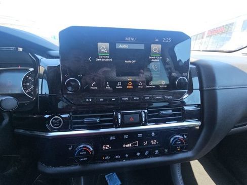 Certified 2024 Nissan Pathfinder SL w/ SL Premium Package AWD/4WD image 18
