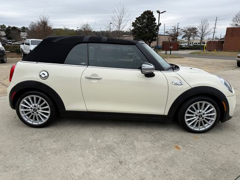 Used 2016 MINI Cooper S image 6