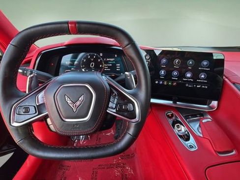 Used 2023 Chevrolet Corvette Stingray Premium Conv w/ Z51 Performance Package RWD image 11