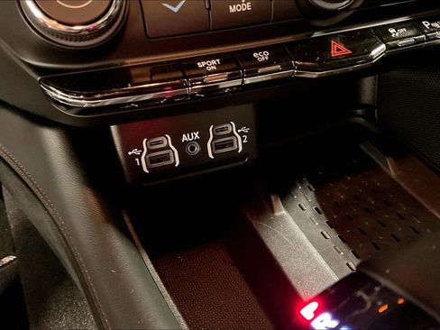 Used 2025 Dodge Durango R/T w/ Blacktop Package AWD/4WD image 29