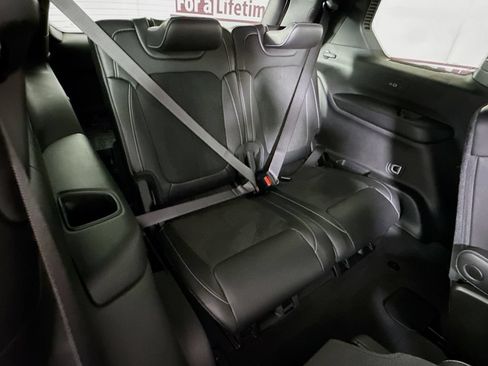Used 2024 Jeep Grand Cherokee L Altitude AWD/4WD image 32