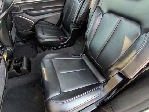 Used 2021 Jeep Grand Cherokee L Limited image 19