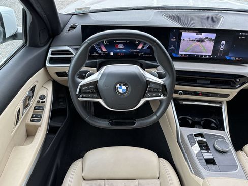 Certified 2025 BMW 330i Sedan w/ Convenience Package RWD image 15