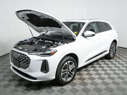 New 2025 Audi Q5 Premium image 32