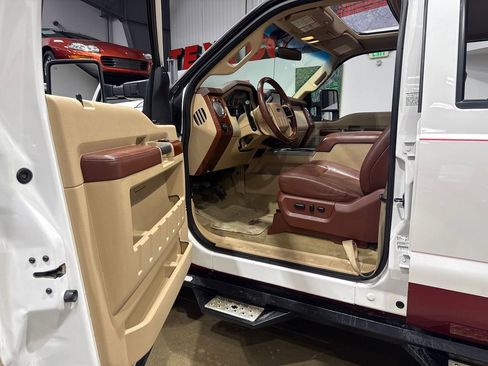 Used 2014 Ford F350 King Ranch w/ King Ranch w/Chrome Package image 72