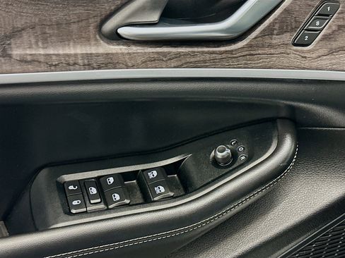 Used 2023 Jeep Grand Cherokee Limited image 15