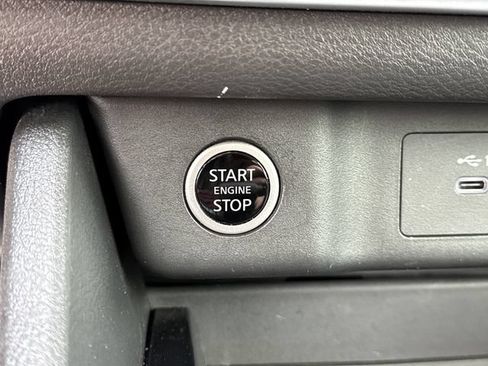 Used 2023 Nissan Rogue SV FWD image 29
