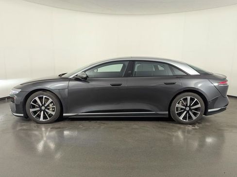 Used 2022 Lucid Air Grand Touring image 5
