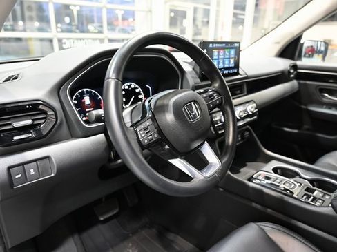 Used 2024 Honda Pilot Touring image 23