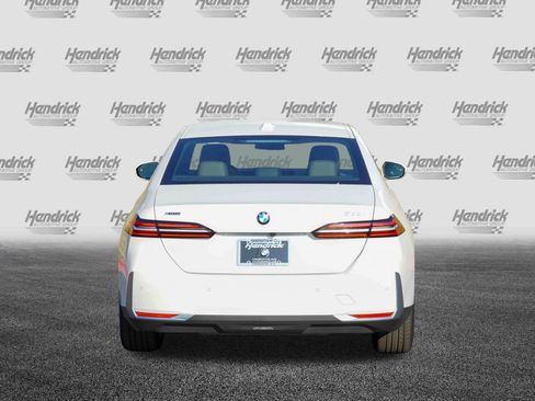 Certified 2025 BMW 530i xDrive w/ Premium Package image 7
