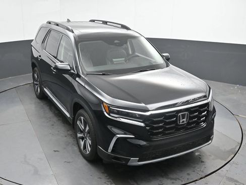 Used 2025 Honda Pilot Elite image 27