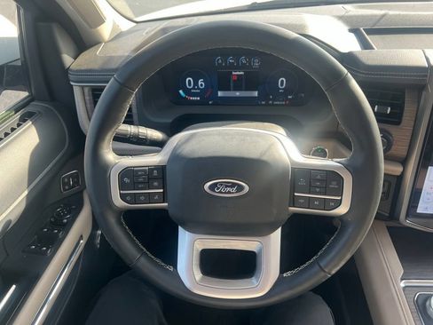 Used 2024 Ford Expedition Limited RWD image 14