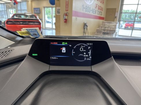 Used 2023 Toyota Prius Prime FWD image 39