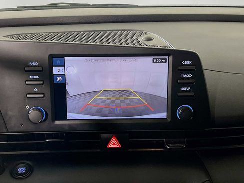 Certified 2025 Hyundai Elantra Sport FWD image 13