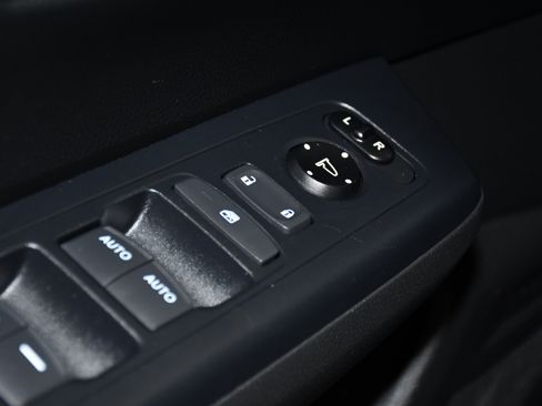 Certified 2024 Honda CR-V EX image 33