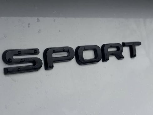 Used 2025 Land Rover Discovery Sport Dynamic SE AWD/4WD image 9
