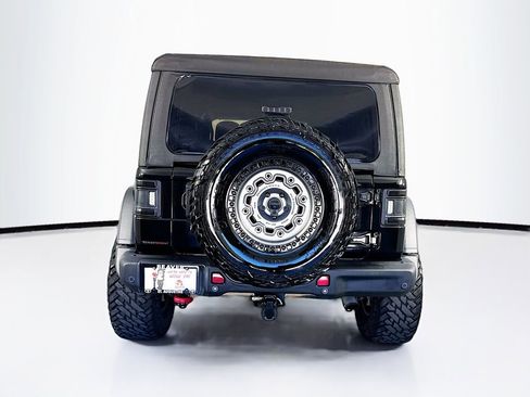 Used 2020 Jeep Wrangler Unlimited Rubicon w/ Steel Bumper Group image 8