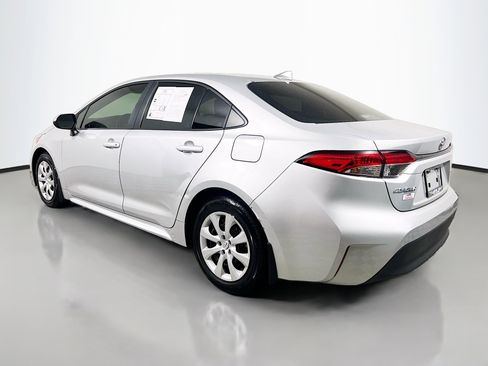 Used 2025 Toyota Corolla LE FWD image 8
